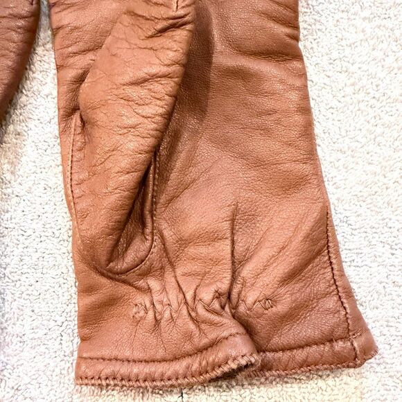Isotoner Brown Leather Women 8 Gloves Knit Lined Casual Vintage Camel Classic - Picture 7 of 8